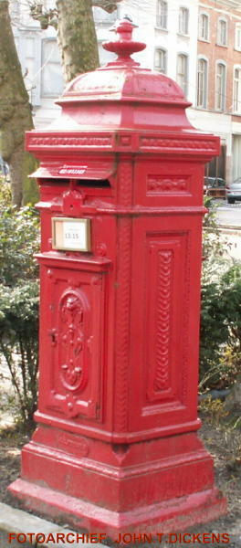 POSTBUS by JOHN.T.DICKENS 2010