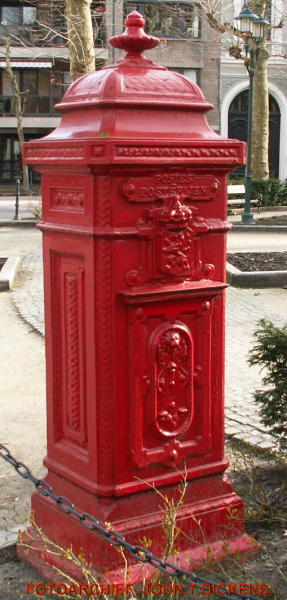 POSTBUS by JOHN.T.DICKENS 2010
